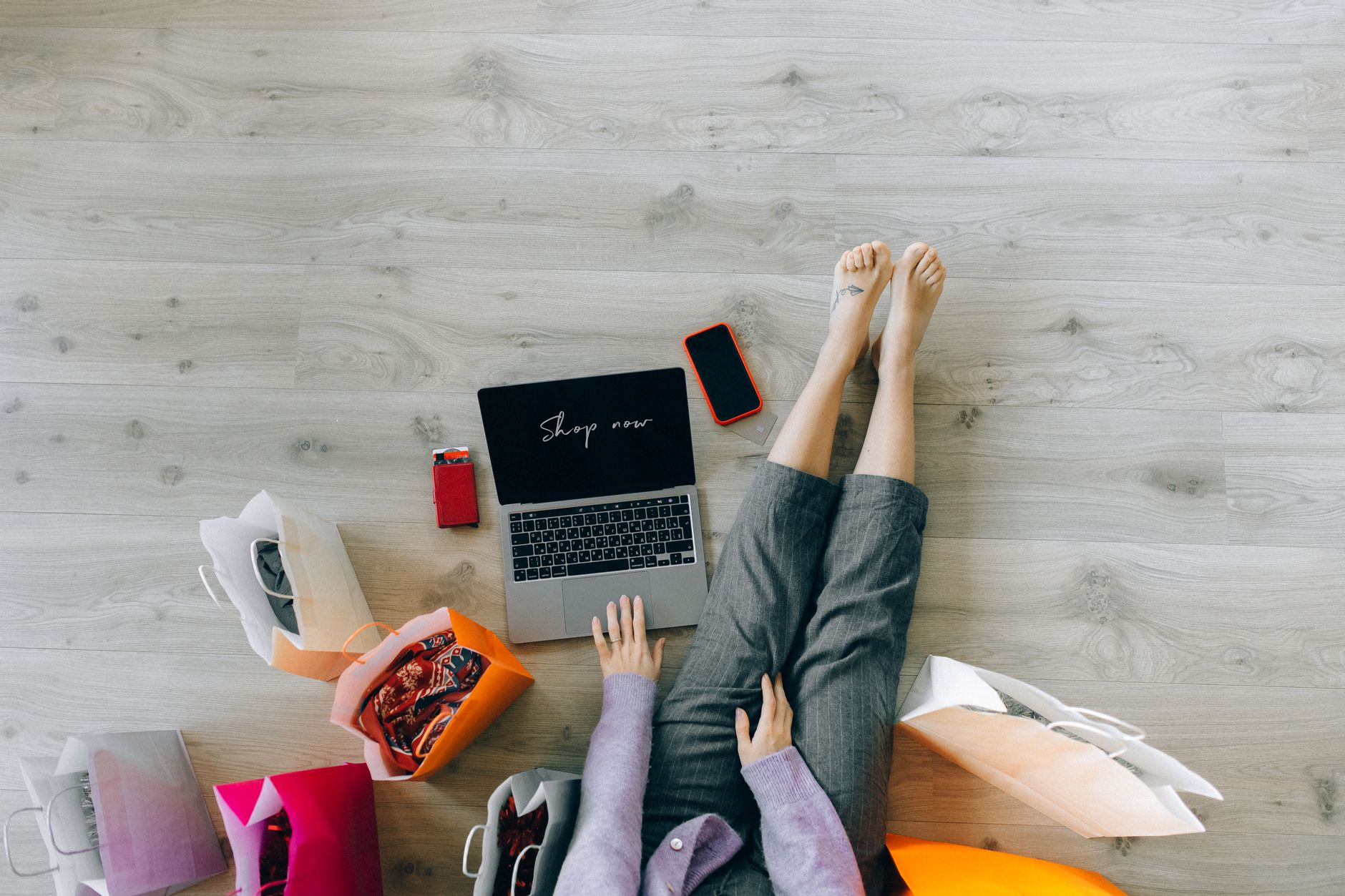 How to Earn Free Gift Cards Without Falling for a Scam